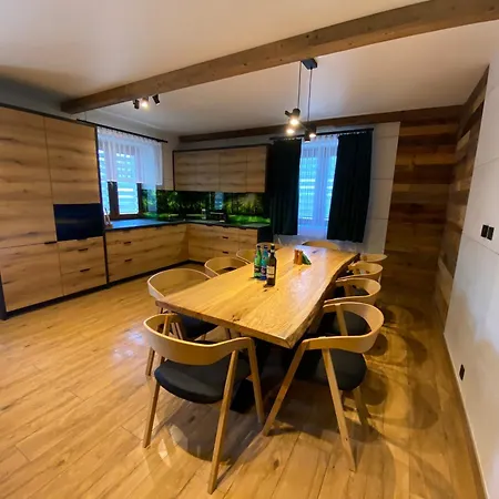 Zander Village Zator