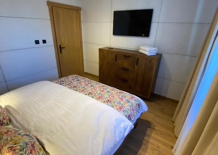 Zander Village Zator